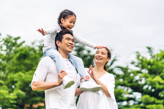 Aryvax – Happy Family